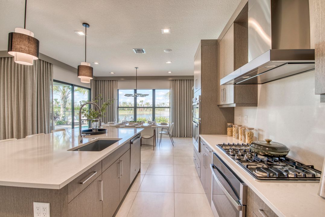 Active With Contract: $1,337,900 (4 beds, 5 baths, 3656 Square Feet)