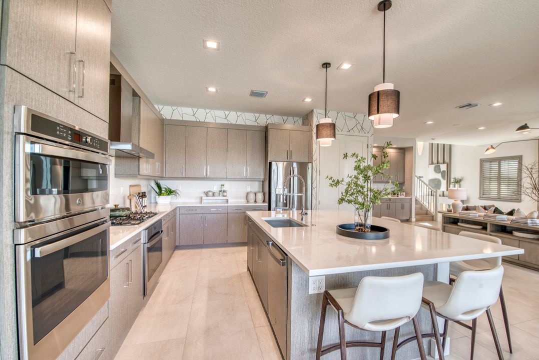 Active With Contract: $1,337,900 (4 beds, 5 baths, 3656 Square Feet)