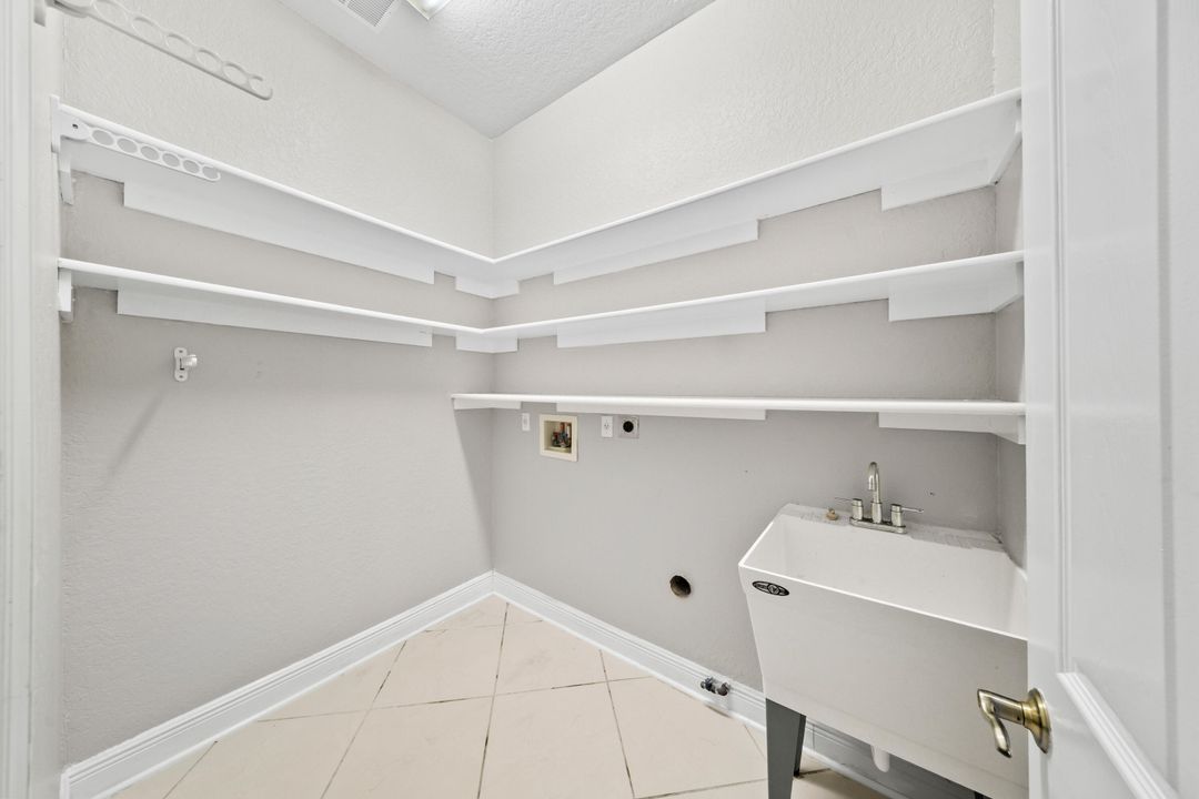 待售: $525,000 (4 贝兹, 3 浴室, 2943 平方英尺)