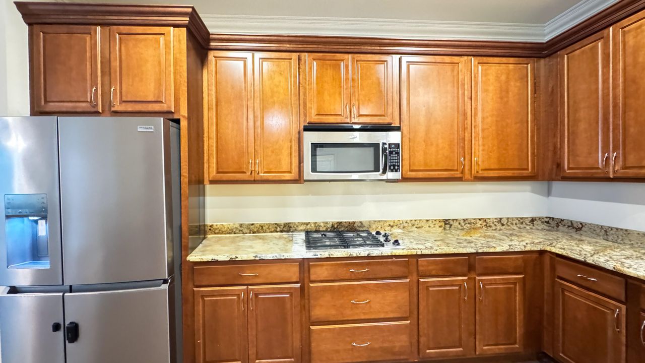 For Sale: $549,900 (5 beds, 3 baths, 3750 Square Feet)