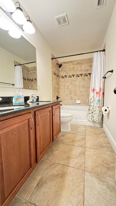 For Sale: $549,900 (5 beds, 3 baths, 3750 Square Feet)