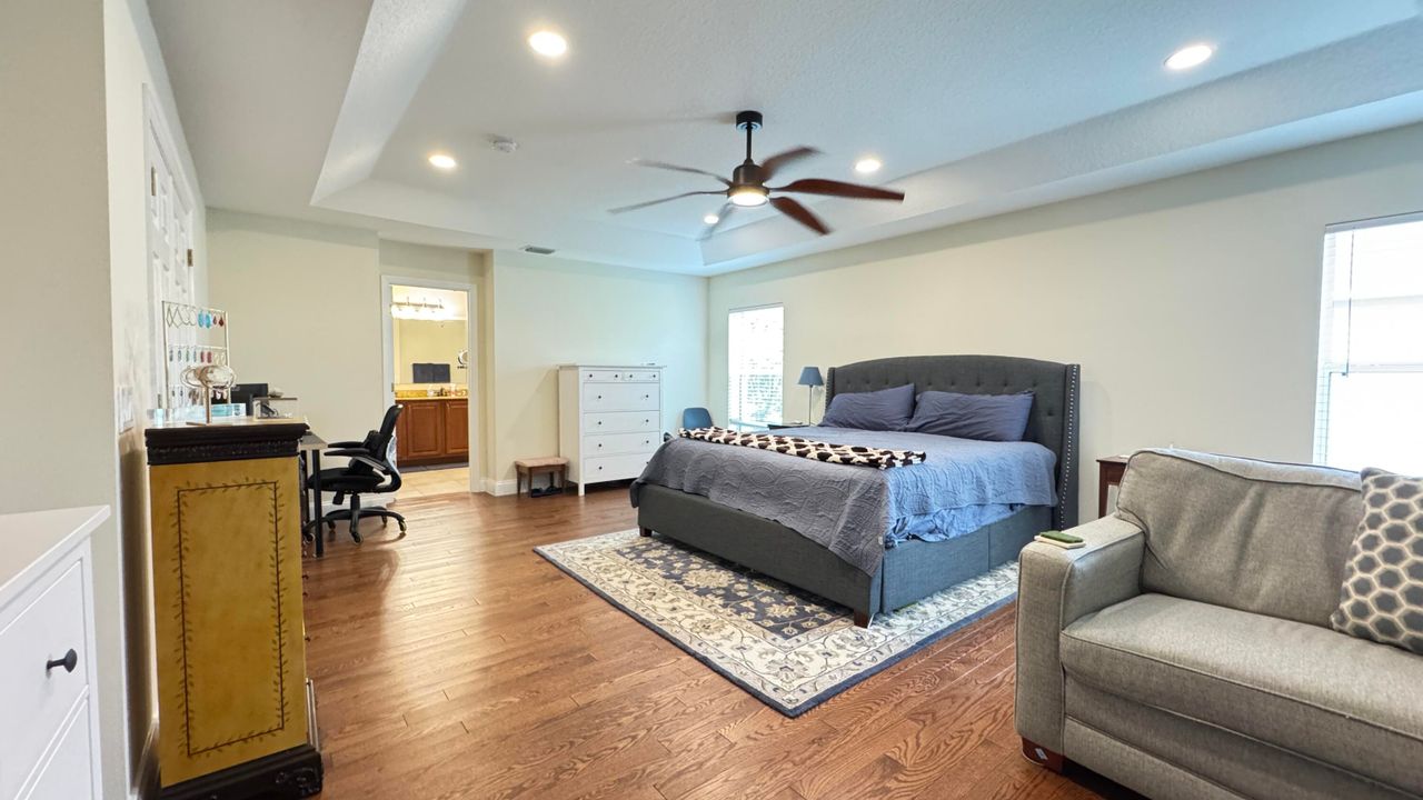 For Sale: $549,900 (5 beds, 3 baths, 3750 Square Feet)