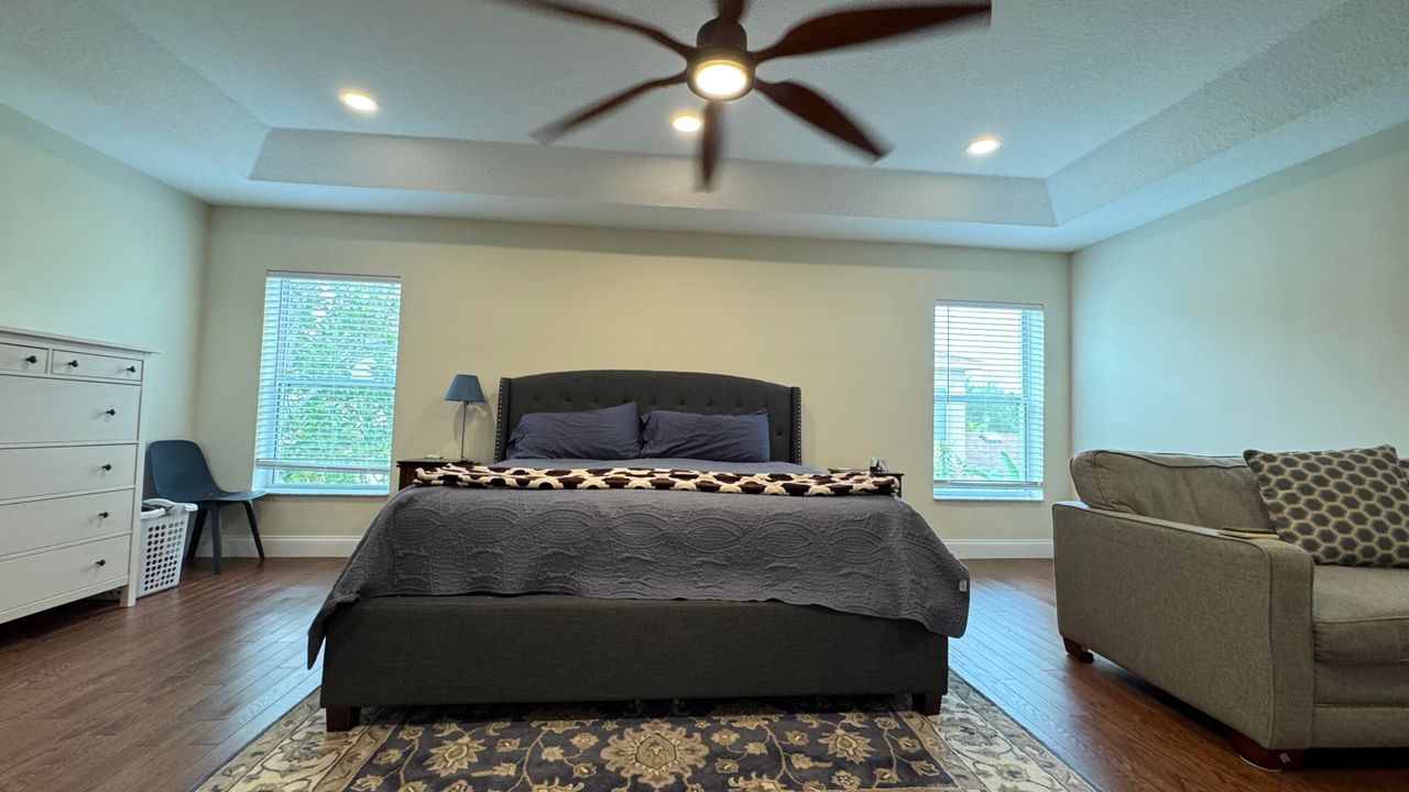 For Sale: $549,900 (5 beds, 3 baths, 3750 Square Feet)