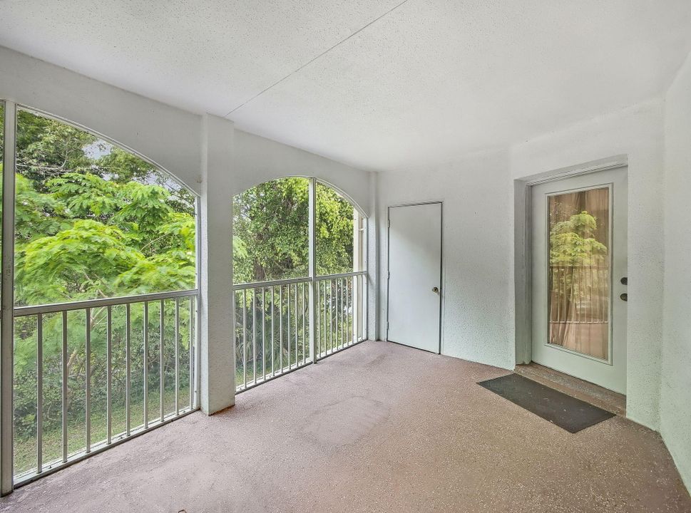 Activo con contrato: $149,000 (2 camas, 2 baños, 884 Pies cuadrados)