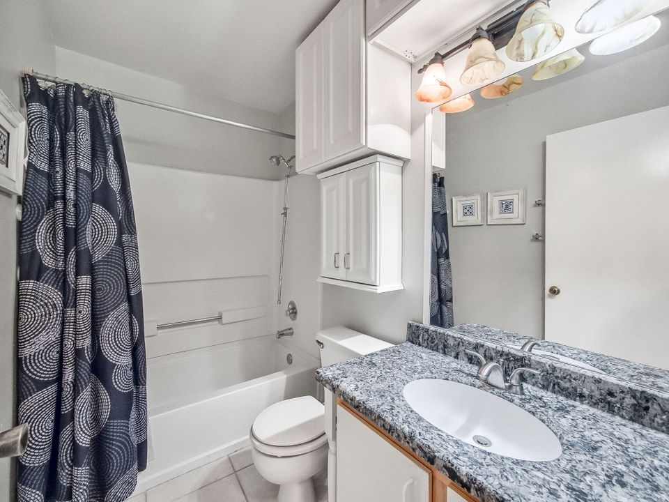 Activo con contrato: $149,000 (2 camas, 2 baños, 884 Pies cuadrados)