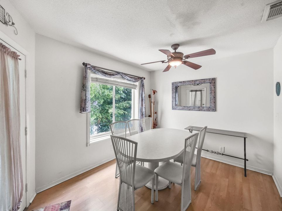 Activo con contrato: $149,000 (2 camas, 2 baños, 884 Pies cuadrados)