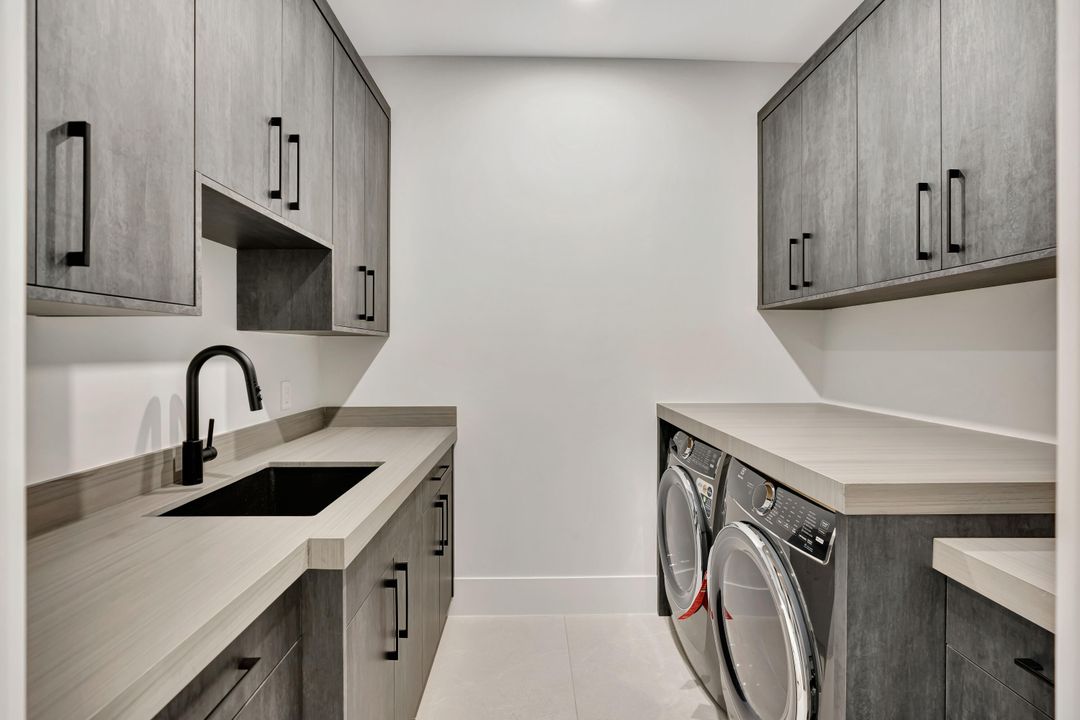 For Sale: $8,999,999 (7 beds, 8 baths, 8475 Square Feet)