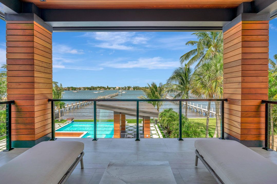 For Sale: $8,999,999 (7 beds, 8 baths, 8475 Square Feet)