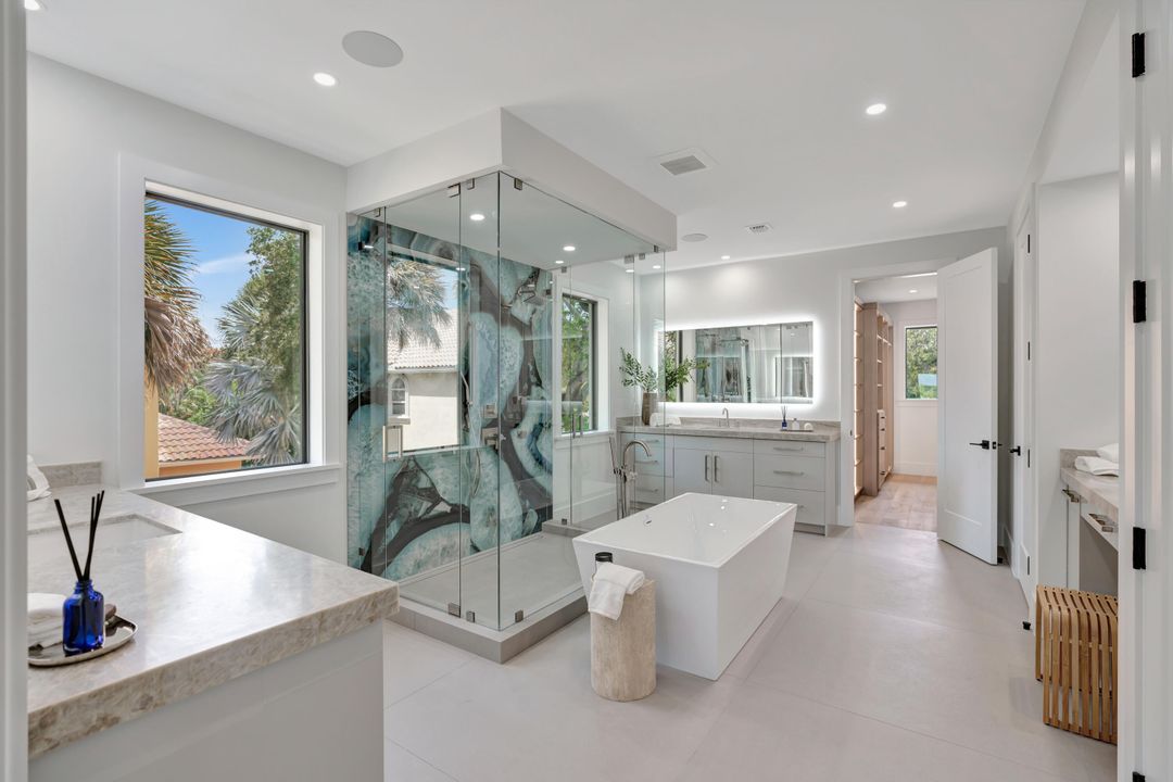 For Sale: $8,999,999 (7 beds, 8 baths, 8475 Square Feet)