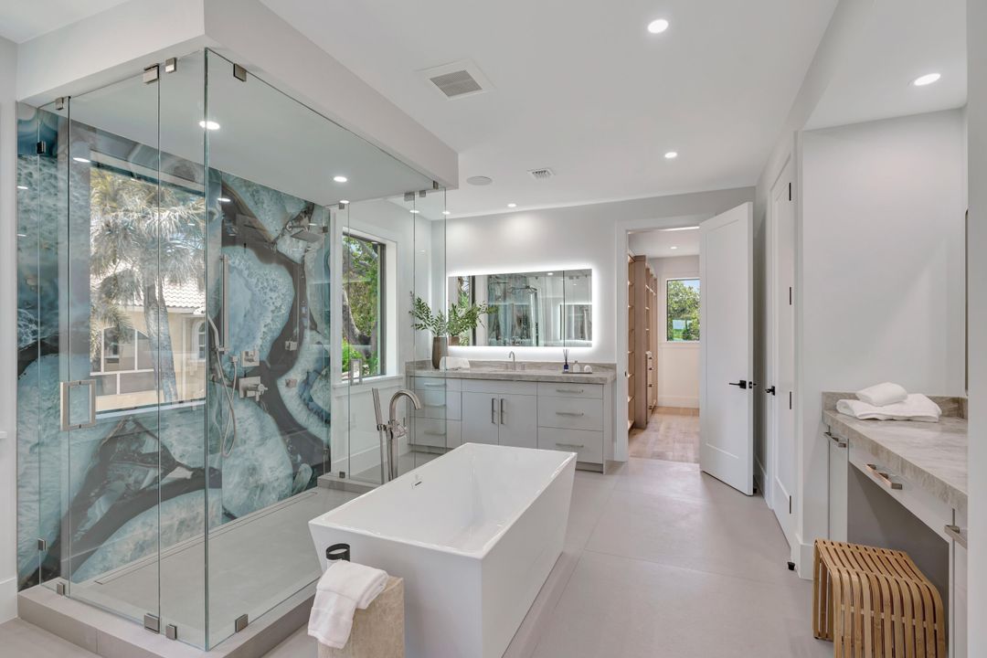 For Sale: $8,999,999 (7 beds, 8 baths, 8475 Square Feet)