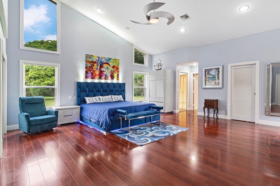 合同活跃: $1,175,000 (3 贝兹, 3 浴室, 3009 平方英尺)