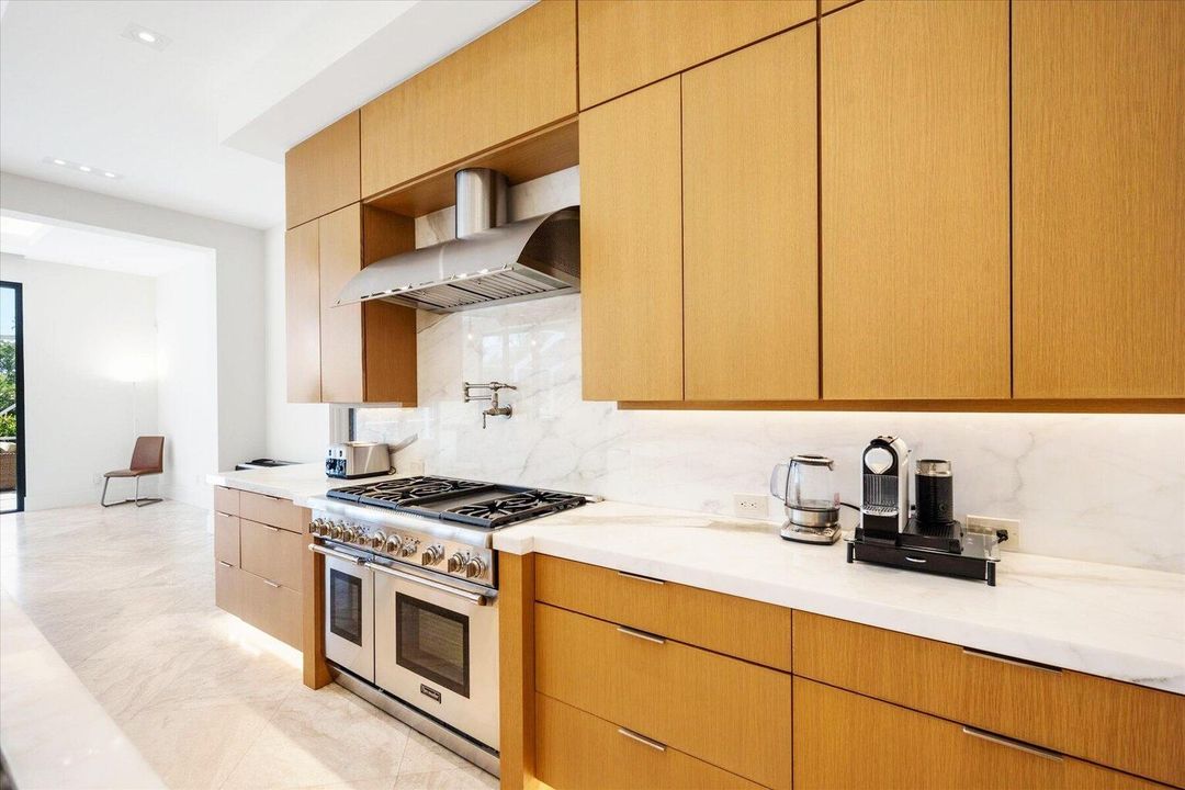 En Venta: $6,350,000 (7 camas, 4 baños, 4710 Pies cuadrados)