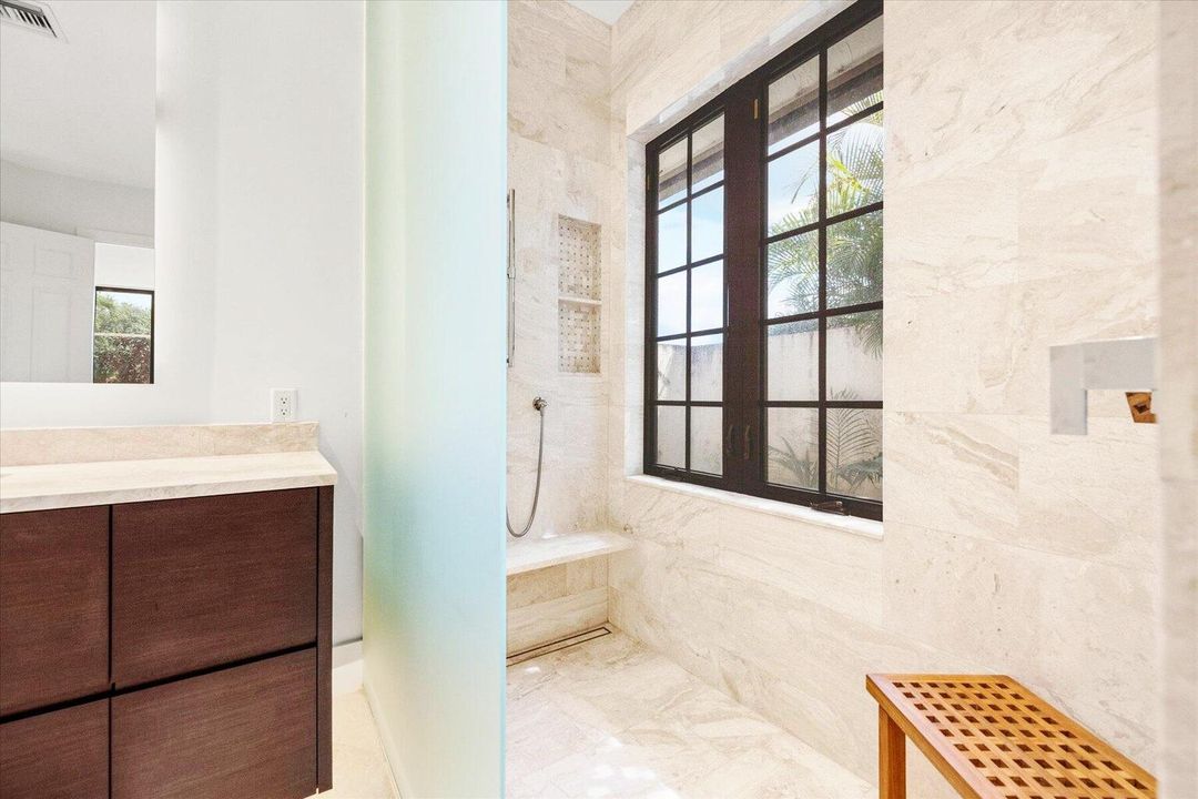 En Venta: $6,350,000 (7 camas, 4 baños, 4710 Pies cuadrados)