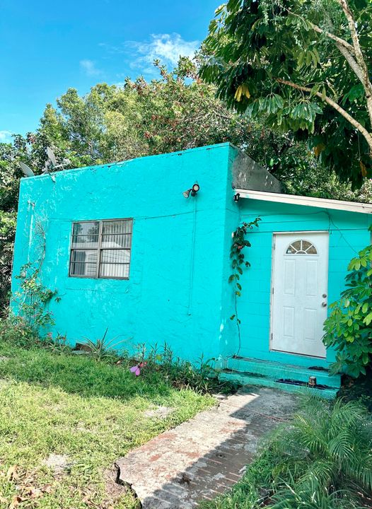 Activo con contrato: $85,000 (1 camas, 1 baños, 320 Pies cuadrados)