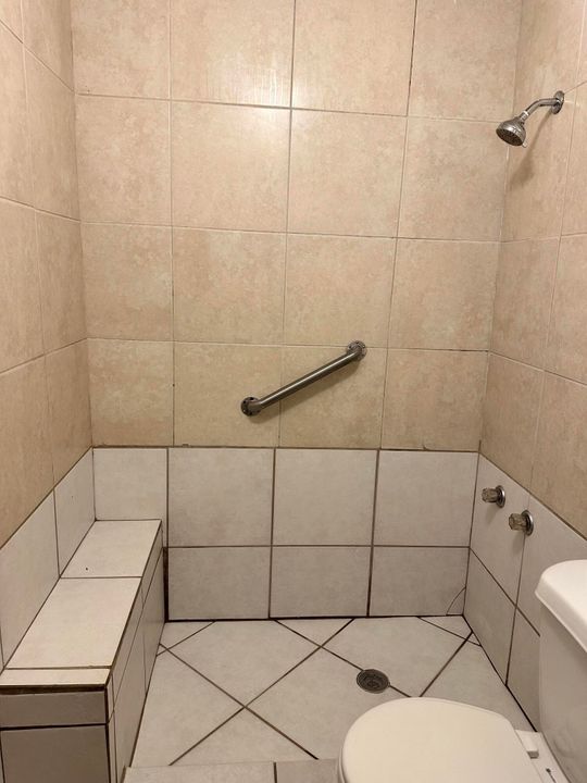 Activo con contrato: $85,000 (1 camas, 1 baños, 320 Pies cuadrados)