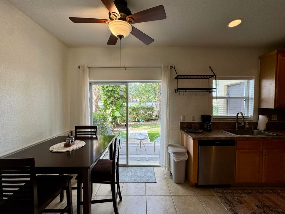 Active With Contract: $4,500 (2 beds, 2 baths, 1108 Square Feet)