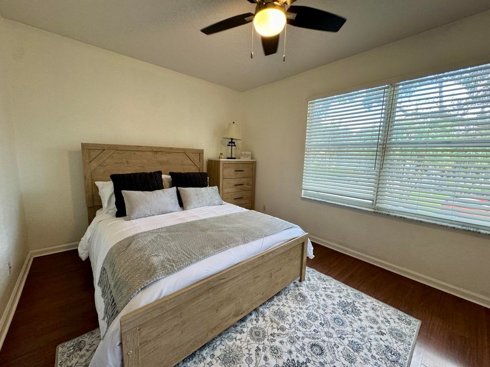 Active With Contract: $4,500 (2 beds, 2 baths, 1108 Square Feet)