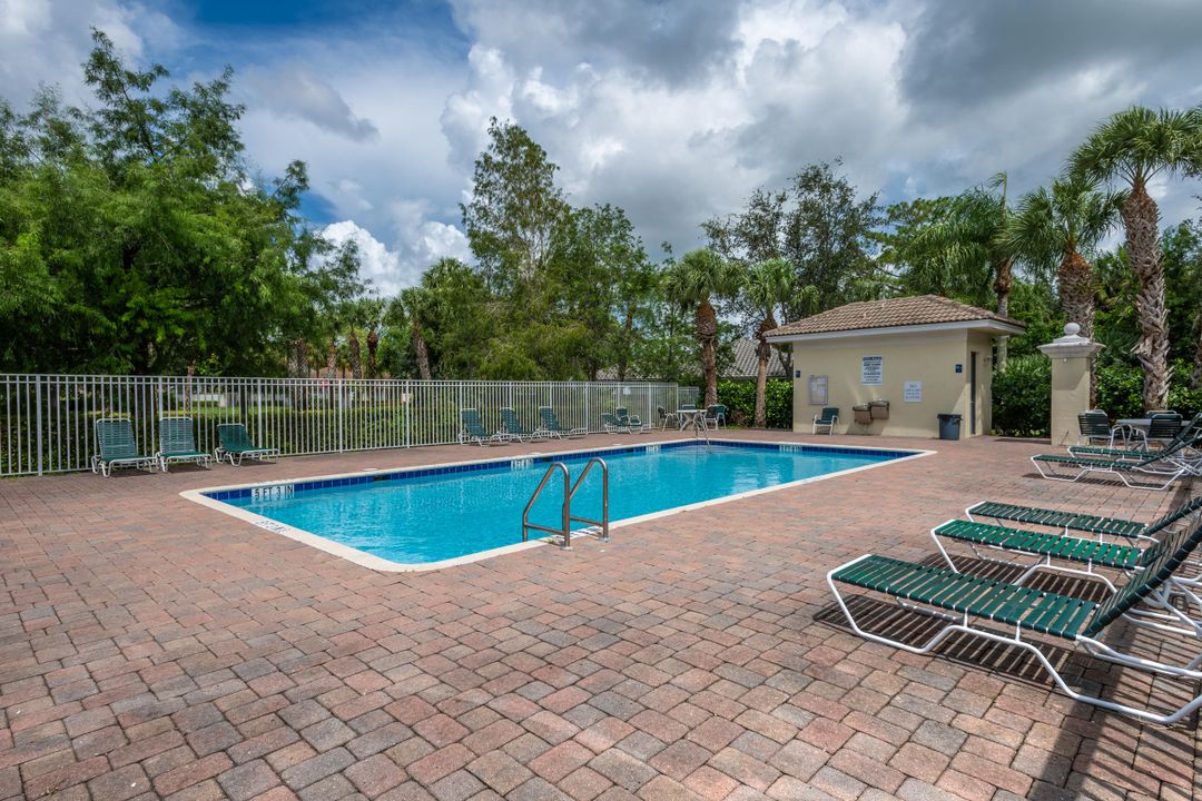 Active With Contract: $4,500 (2 beds, 2 baths, 1108 Square Feet)