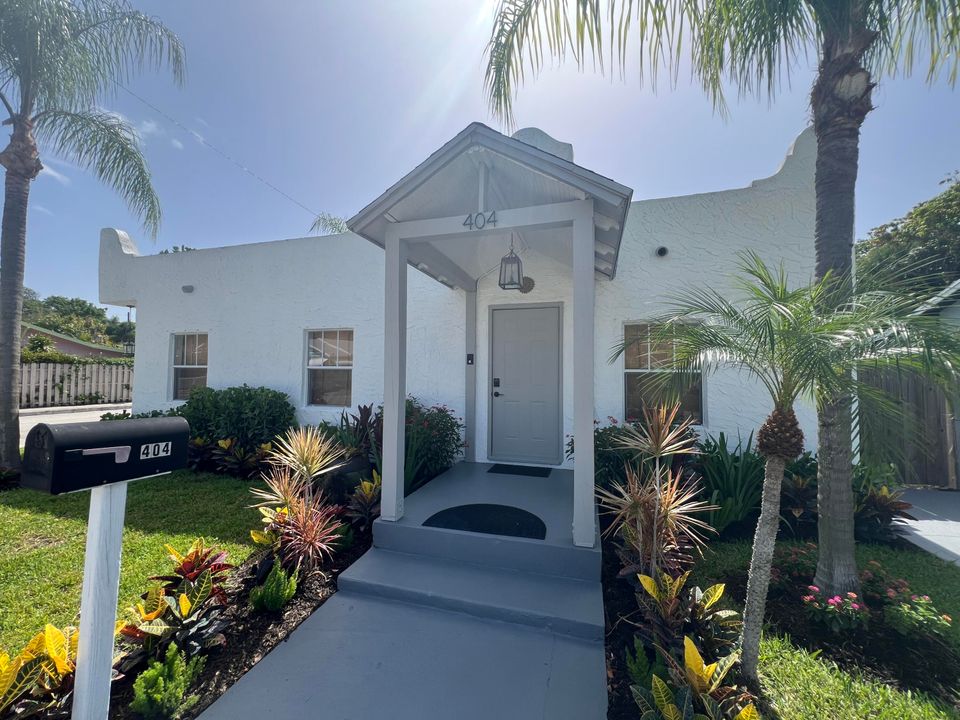 最近售出: $595,000 (4 贝兹, 3 浴室, 1344 平方英尺)