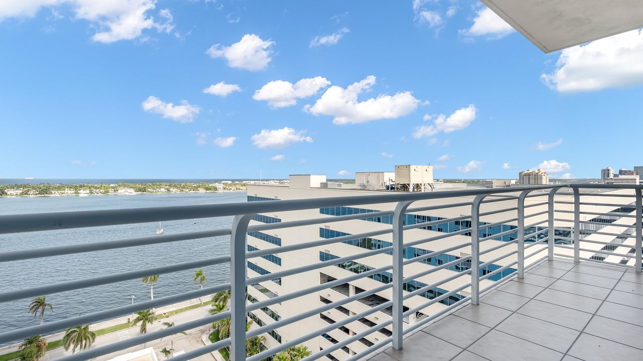 Recently Sold: $999,000 (3 beds, 2 baths, 1625 Square Feet)