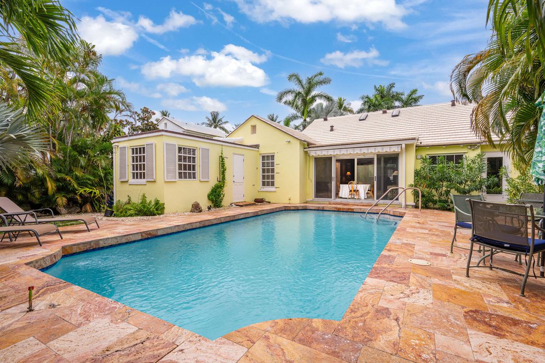 For Rent: $35,000 (3 beds, 4 baths, 2216 Square Feet)