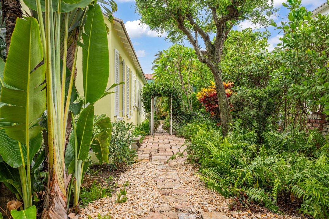 For Rent: $35,000 (3 beds, 4 baths, 2216 Square Feet)