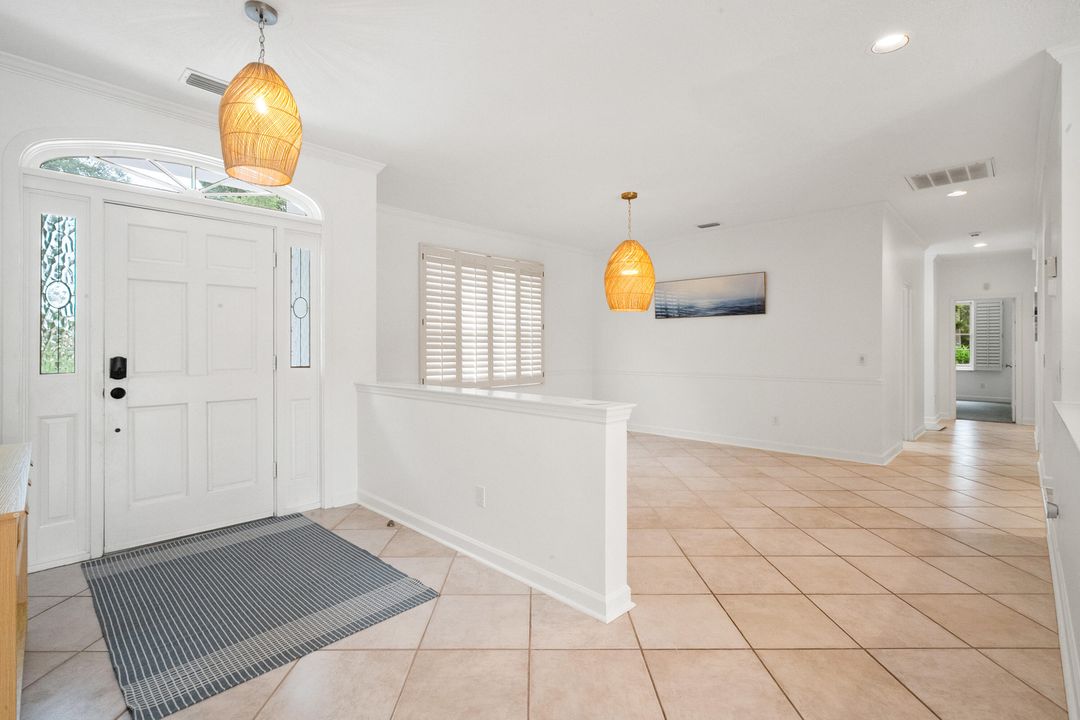 For Rent: $7,899 (3 beds, 3 baths, 2886 Square Feet)