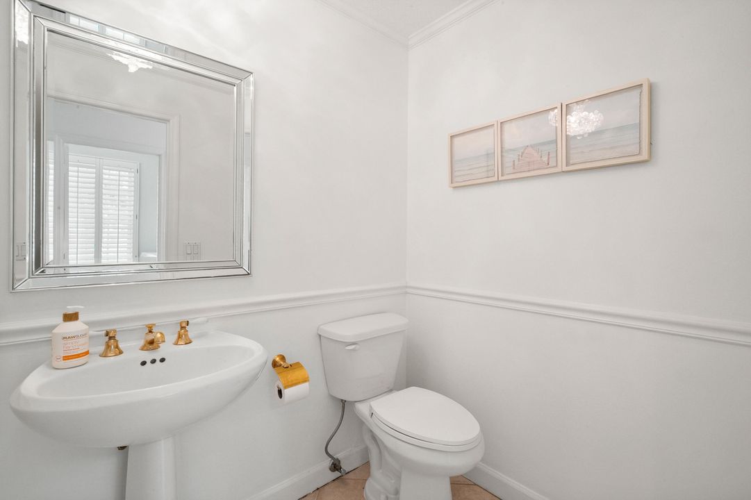 For Rent: $7,899 (3 beds, 3 baths, 2886 Square Feet)