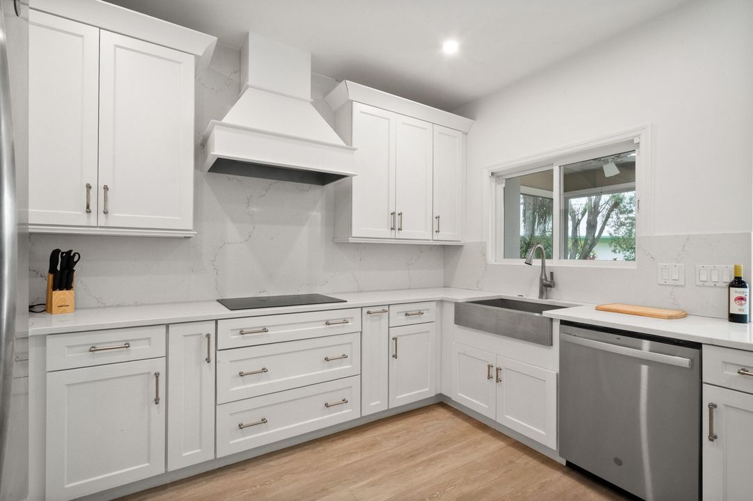 For Rent: $7,899 (3 beds, 3 baths, 2886 Square Feet)