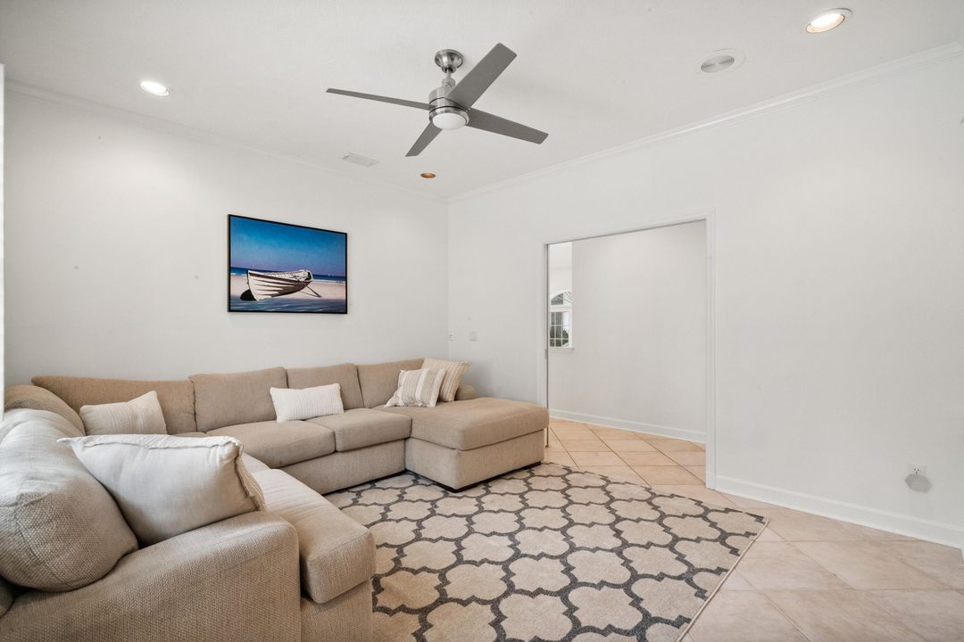 For Rent: $7,899 (3 beds, 3 baths, 2886 Square Feet)