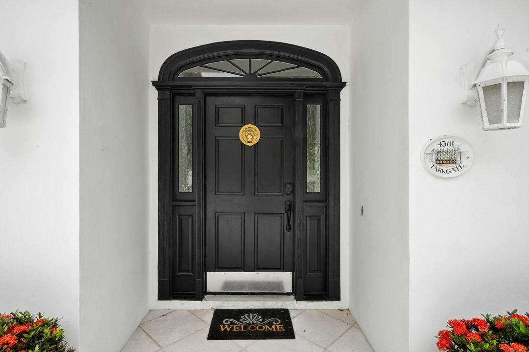 For Rent: $7,899 (3 beds, 3 baths, 2886 Square Feet)