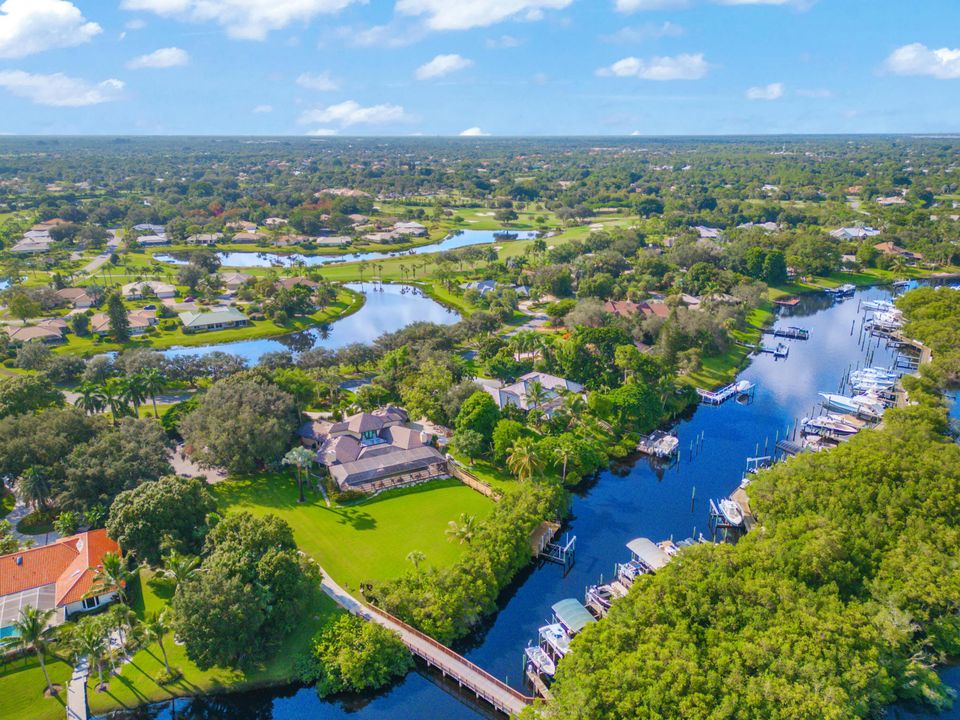 For Rent: $7,899 (3 beds, 3 baths, 2886 Square Feet)