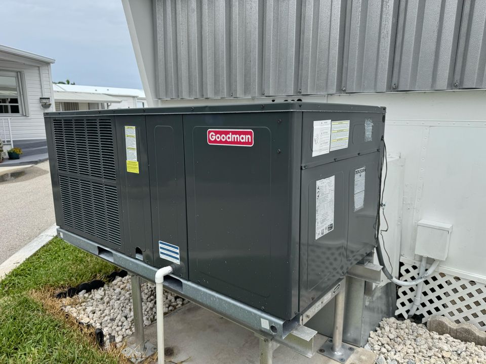 На продажу: $274,900 (1 спален, 1 ванн, 430 Квадратных фут)