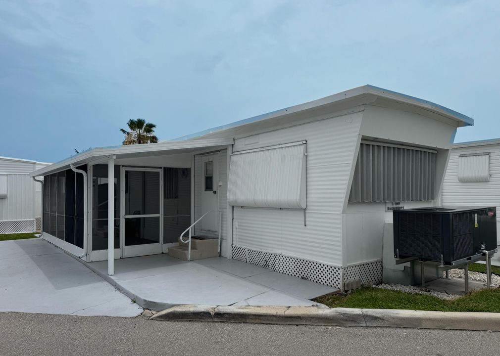 На продажу: $274,900 (1 спален, 1 ванн, 430 Квадратных фут)