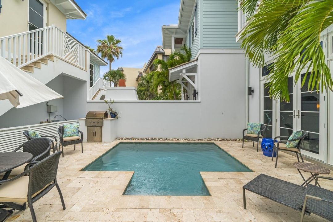 For Sale: $3,395,000 (4 beds, 4 baths, 3297 Square Feet)