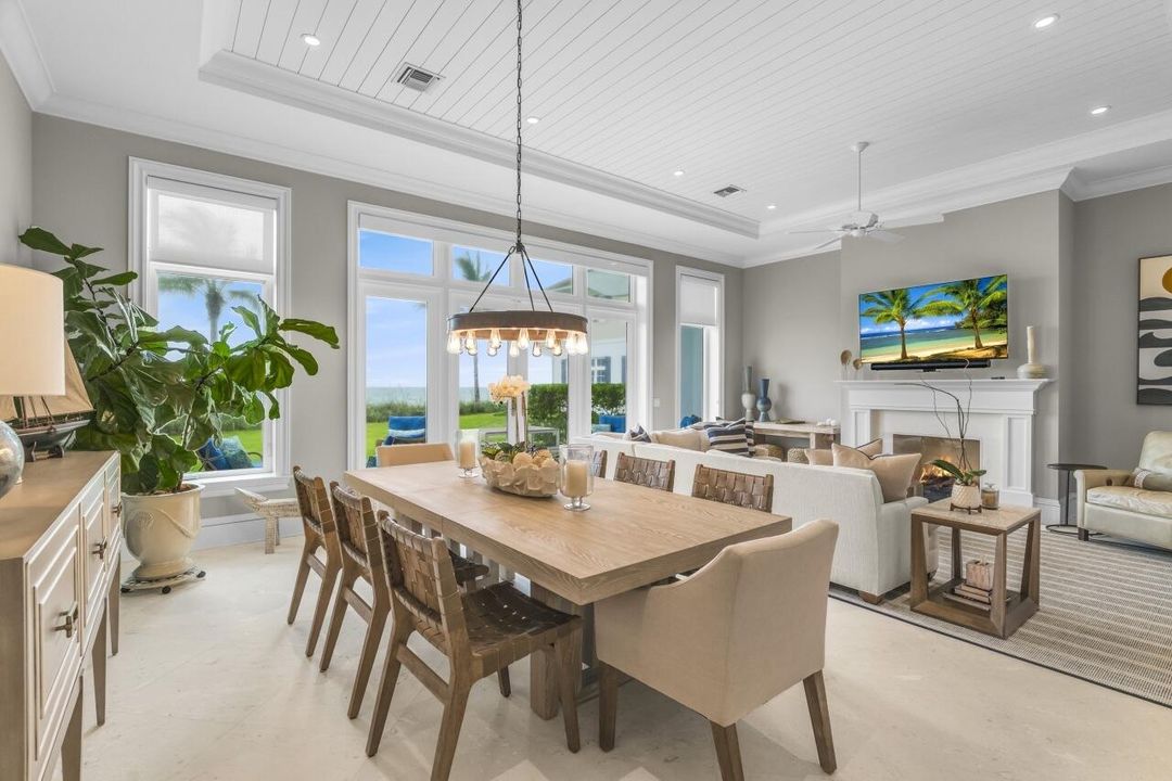 For Sale: $3,395,000 (4 beds, 4 baths, 3297 Square Feet)