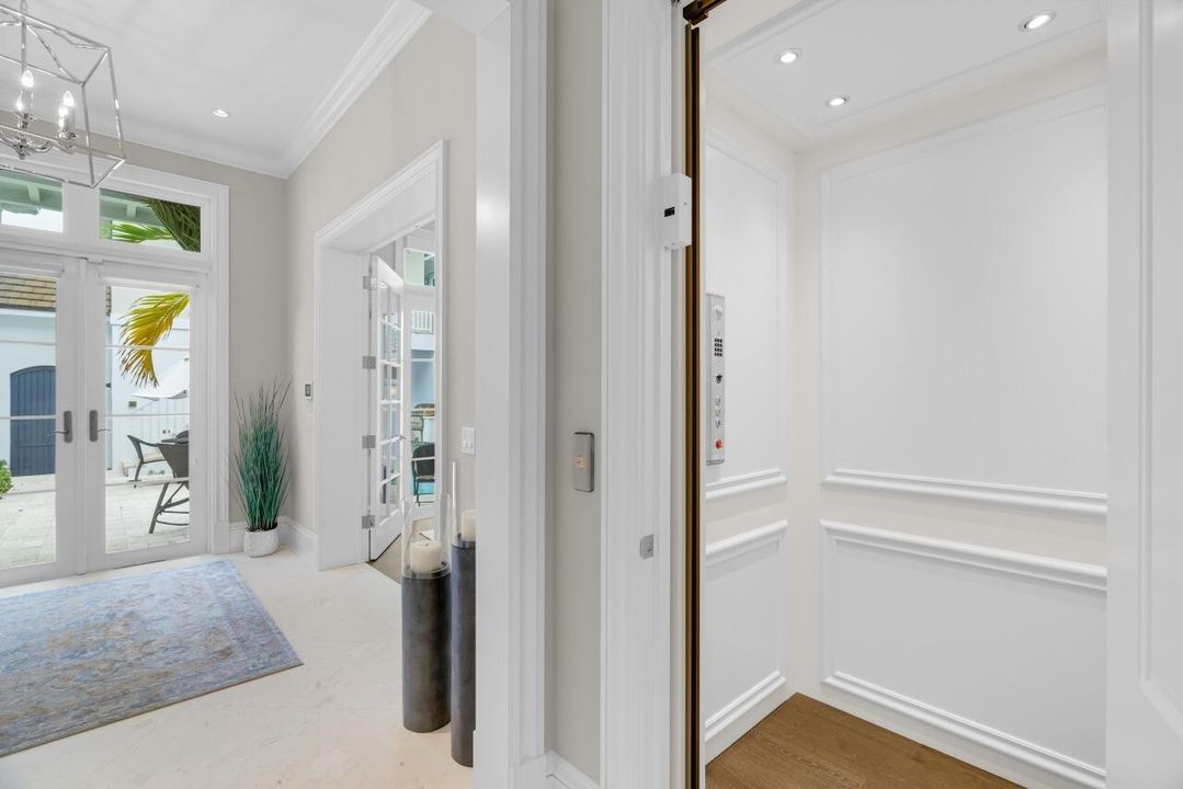 For Sale: $3,395,000 (4 beds, 4 baths, 3297 Square Feet)