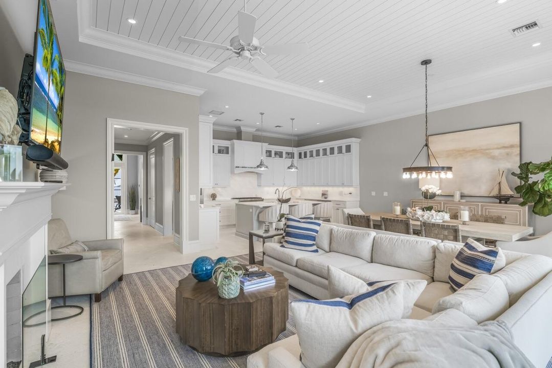 For Sale: $3,395,000 (4 beds, 4 baths, 3297 Square Feet)