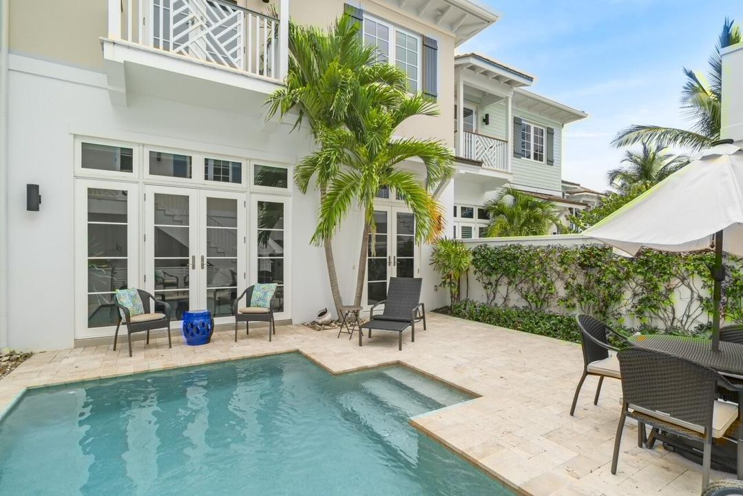 For Sale: $3,395,000 (4 beds, 4 baths, 3297 Square Feet)