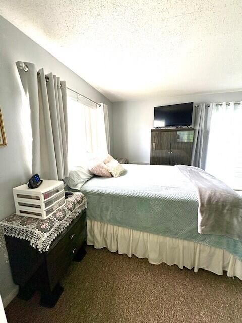 For Sale: $59,999 (1 beds, 1 baths, 702 Square Feet)