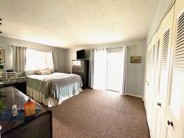 For Sale: $59,999 (1 beds, 1 baths, 702 Square Feet)