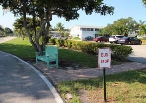 For Sale: $59,999 (1 beds, 1 baths, 702 Square Feet)