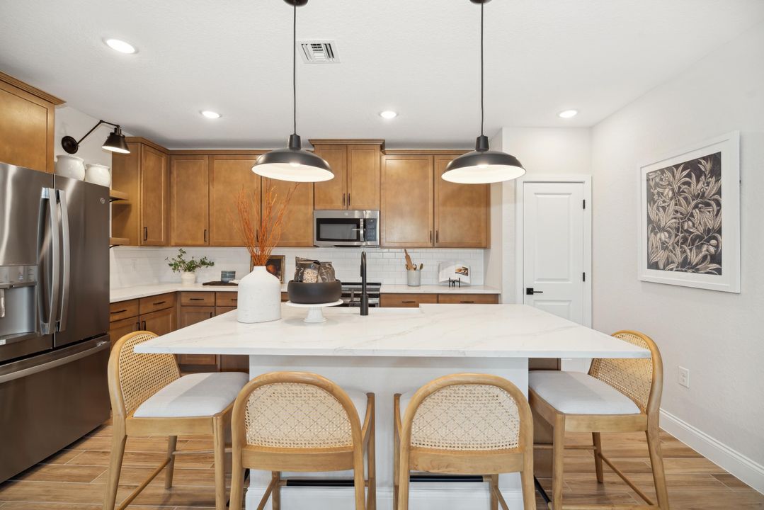 Active With Contract: $499,995 (4 beds, 3 baths, 2094 Square Feet)