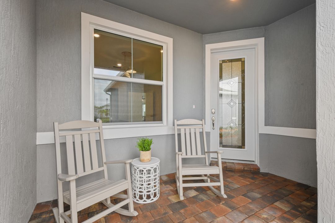 For Sale: $424,950 (2 beds, 2 baths, 1579 Square Feet)