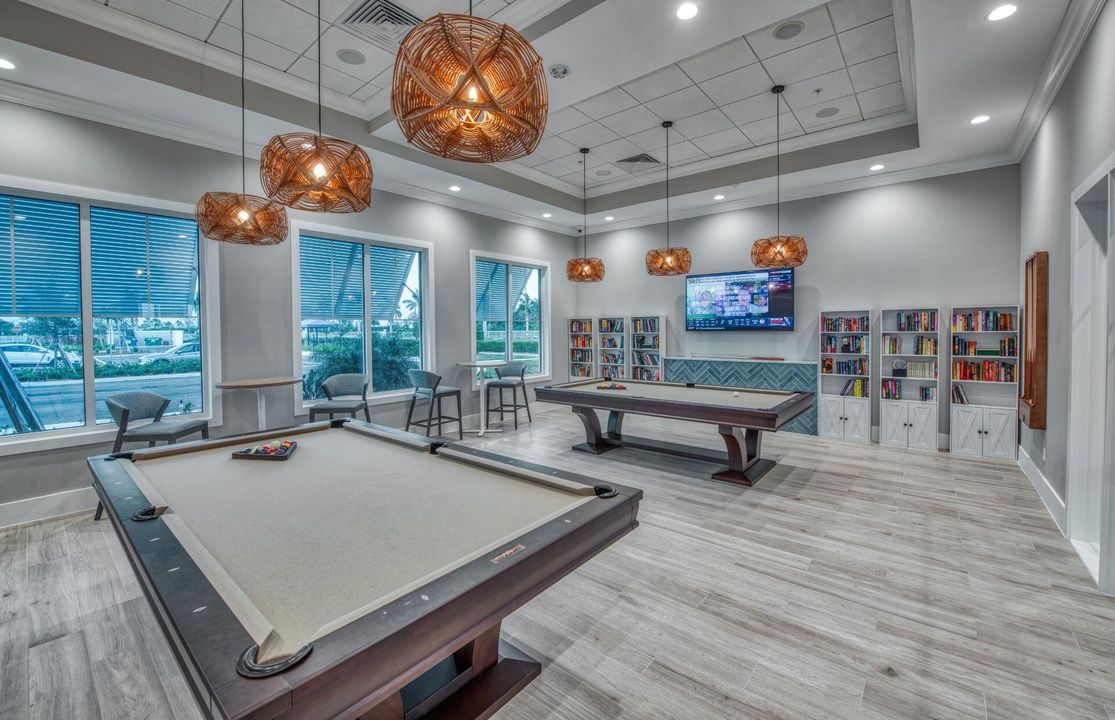 For Sale: $424,950 (2 beds, 2 baths, 1579 Square Feet)