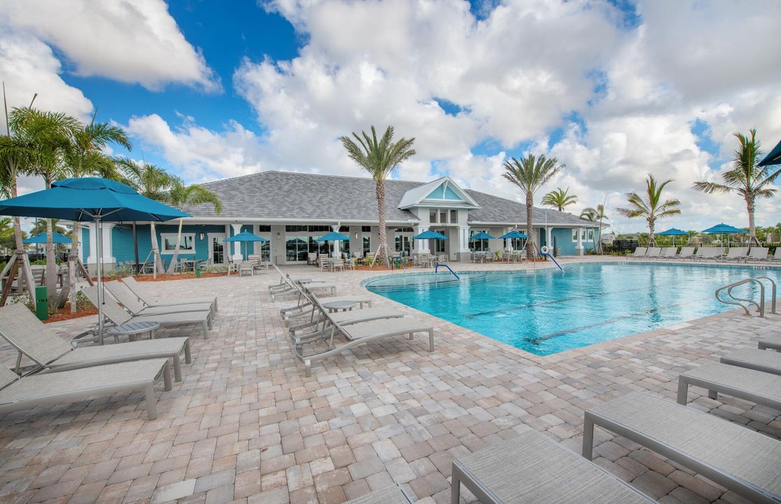 For Sale: $424,950 (2 beds, 2 baths, 1579 Square Feet)