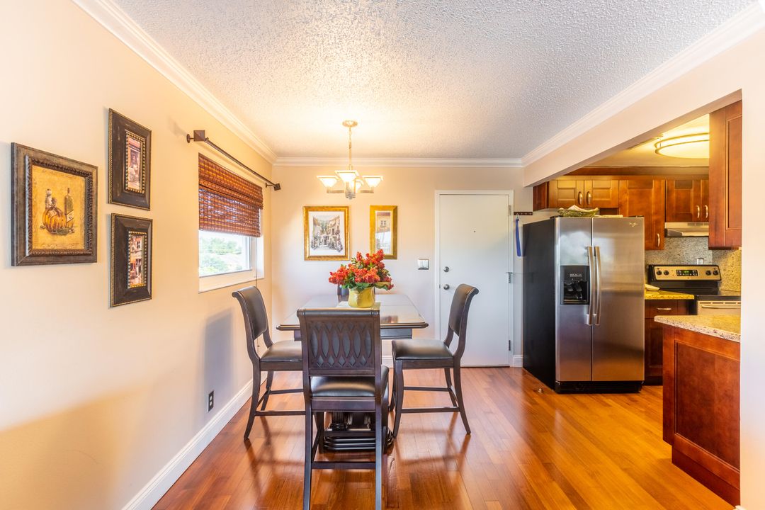 Под контрактом: $2,200 (1 спален, 1 ванн, 740 Квадратных фут)