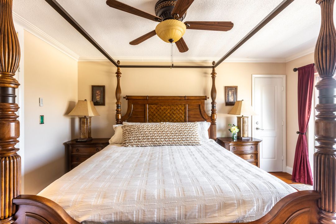 Под контрактом: $2,200 (1 спален, 1 ванн, 740 Квадратных фут)