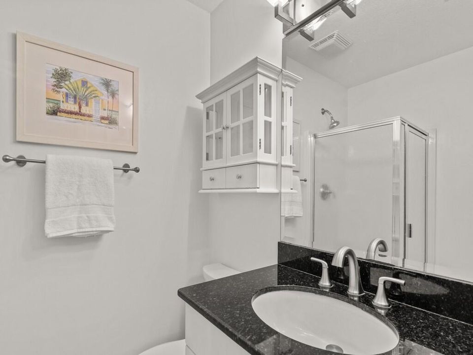 出租: $4,500 (3 贝兹, 3 浴室, 1355 平方英尺)