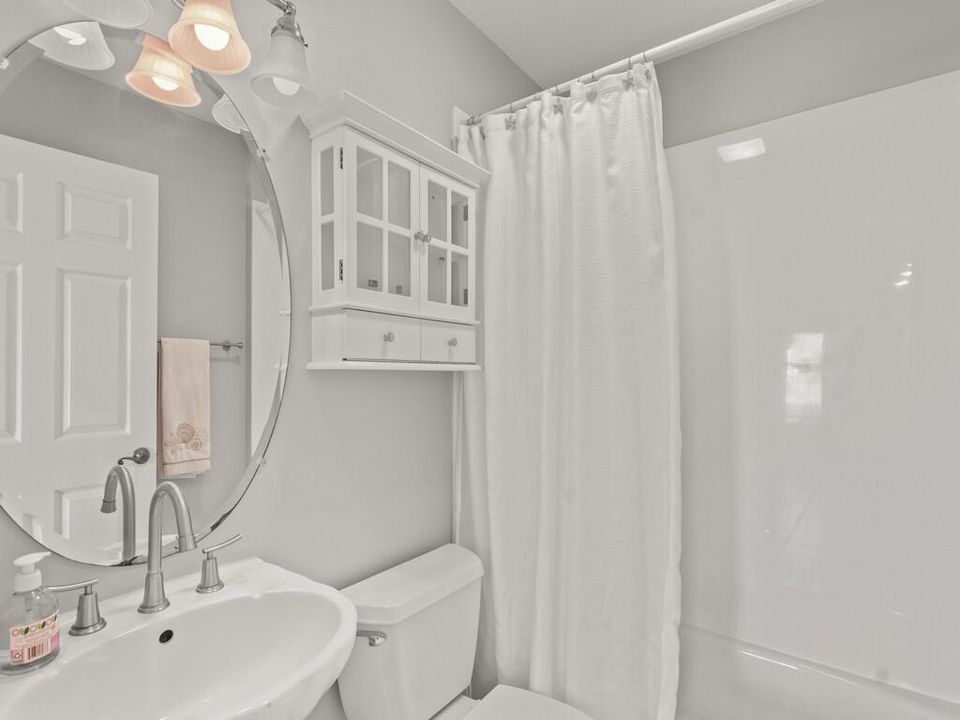 出租: $4,500 (3 贝兹, 3 浴室, 1355 平方英尺)